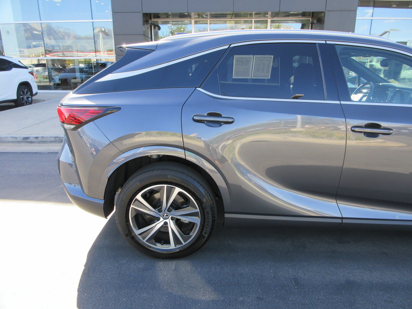 Used 2024 Lexus RX 350h w/ Accessory Package (Z1) AWD/4WD image 10