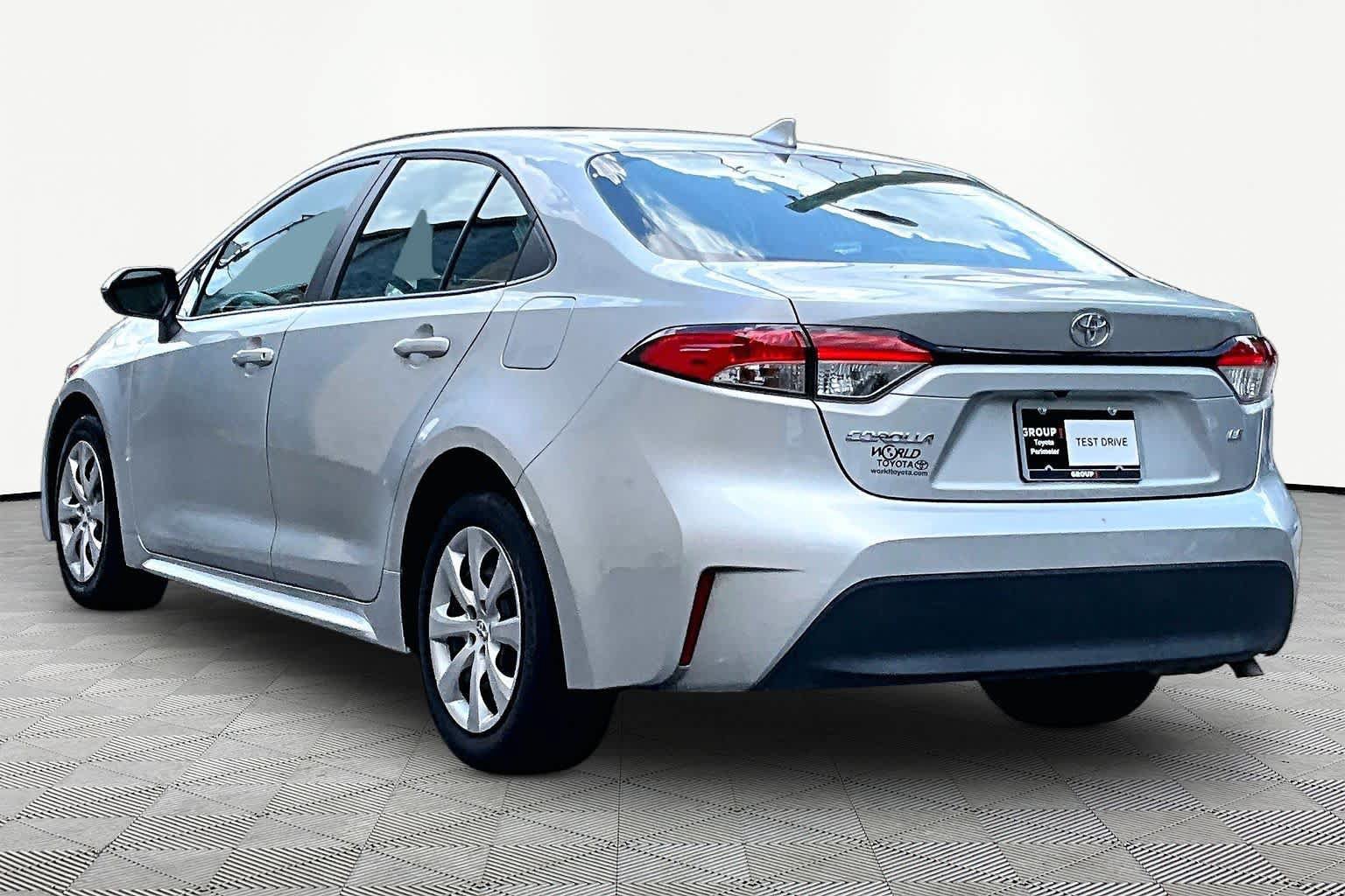 Certified 2025 Toyota Corolla LE FWD image 12