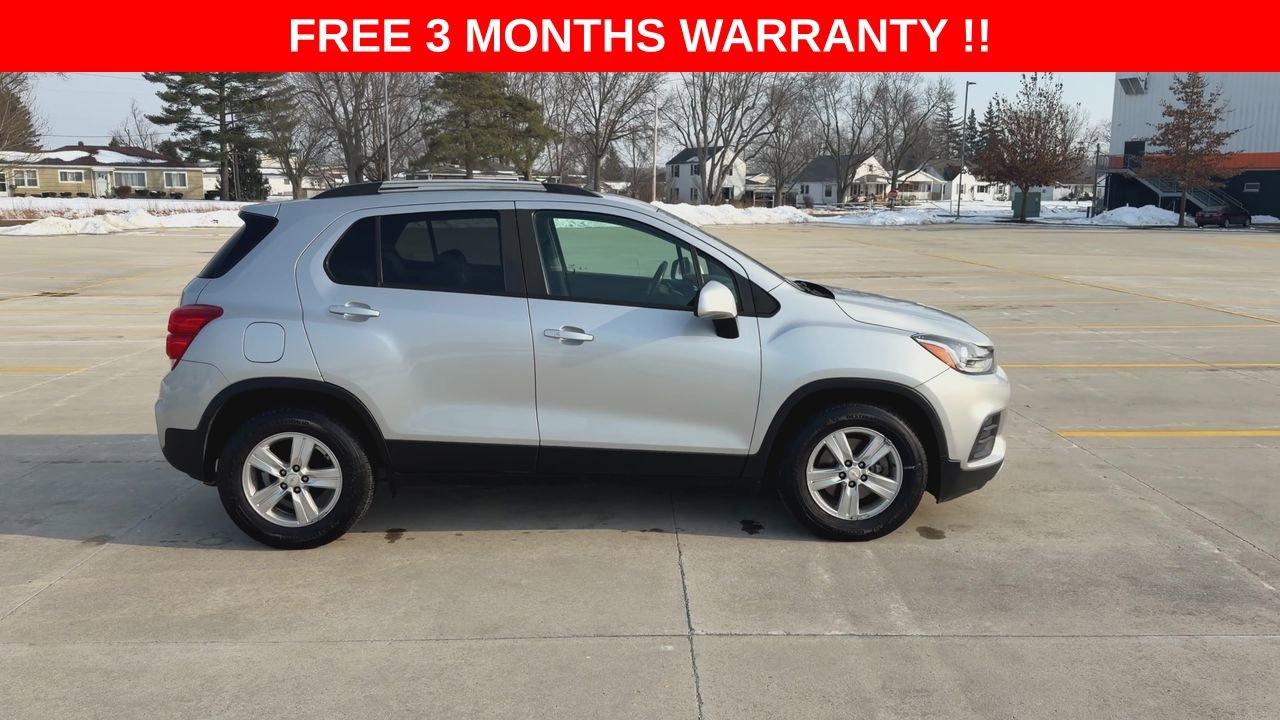 Used 2021 Chevrolet Trax LT w/ Driver Confidence Package image 9