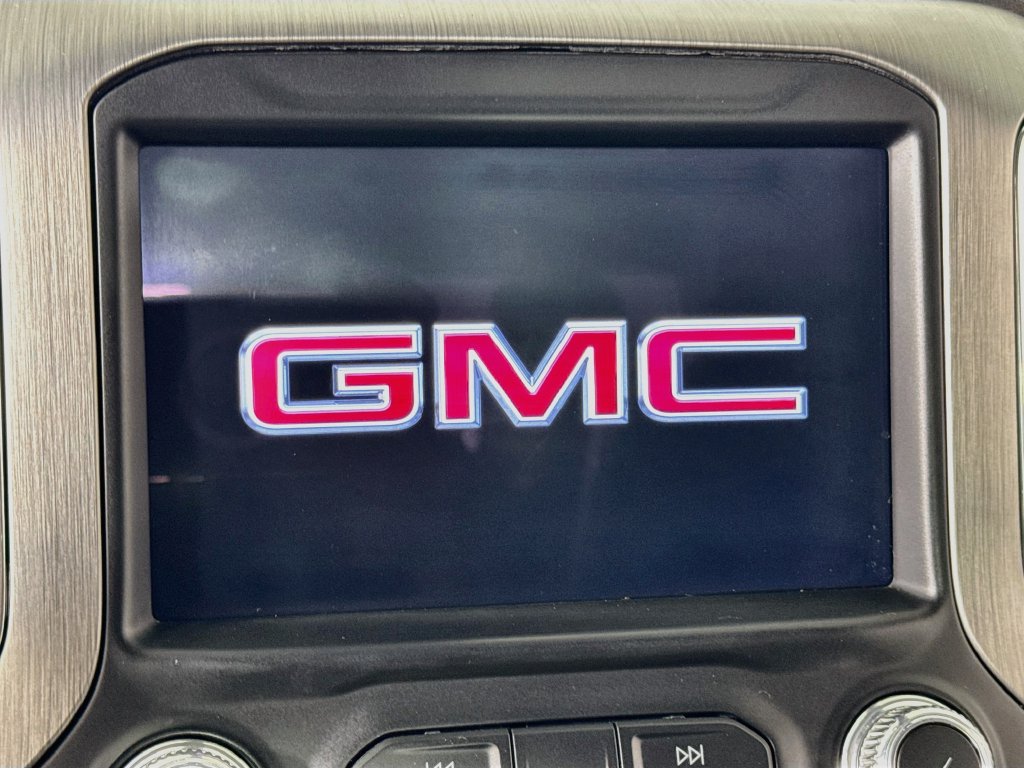Used 2023 GMC Sierra 3500 Denali w/ Denali Ultimate Package AWD/4WD image 38
