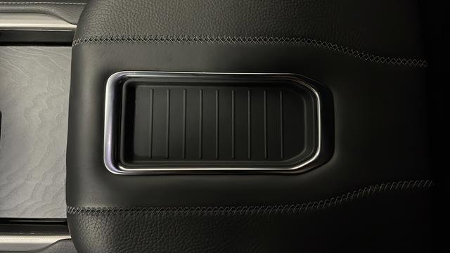 Used 2024 GMC Yukon XL Denali w/ Denali Reserve Package image 20