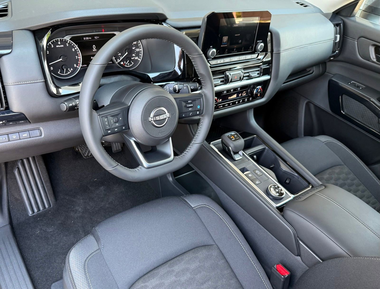 New 2025 Nissan Pathfinder SV w/ Cargo Package image 10