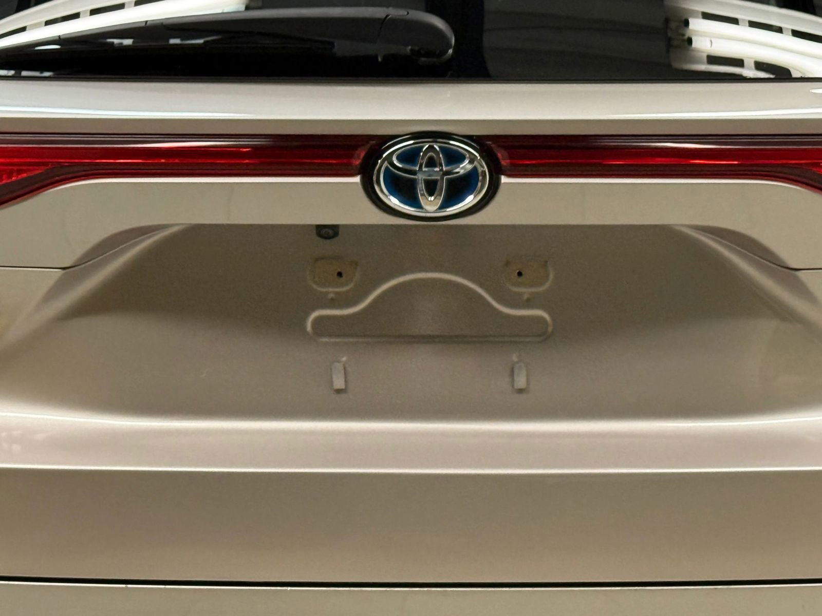 Used 2023 Toyota Venza Limited image 11