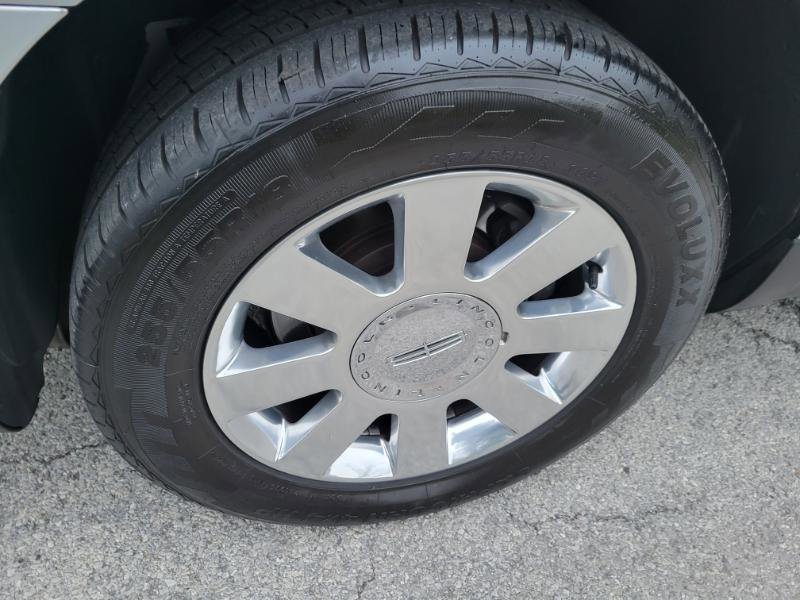 Used 2013 Lincoln MKT Limo AWD image 26