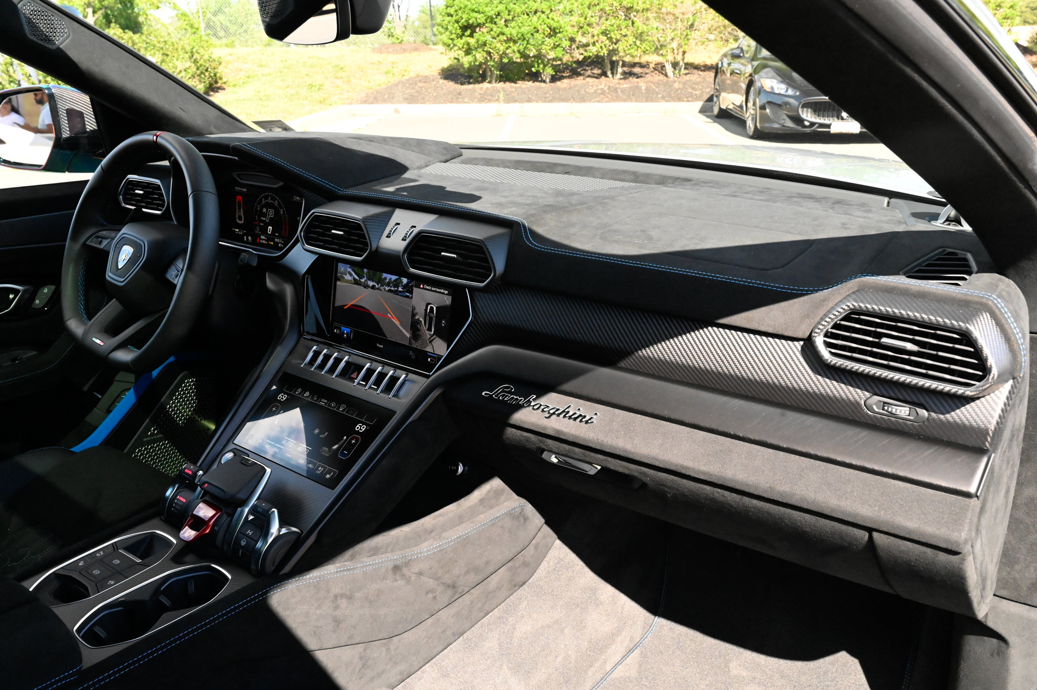Used 2024 Lamborghini Urus Performante AWD/4WD image 54