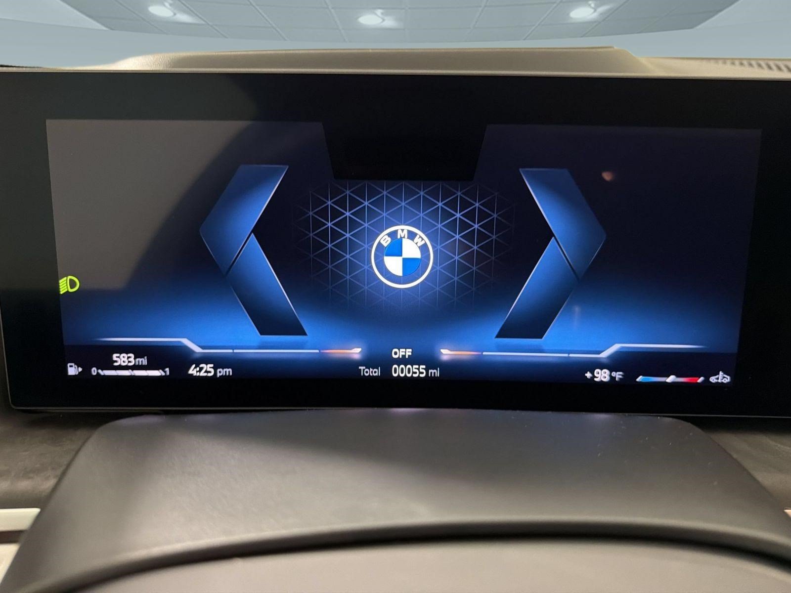 New 2027 BMW X6 xDrive40i w/ Executive Package AWD/4WD image 21