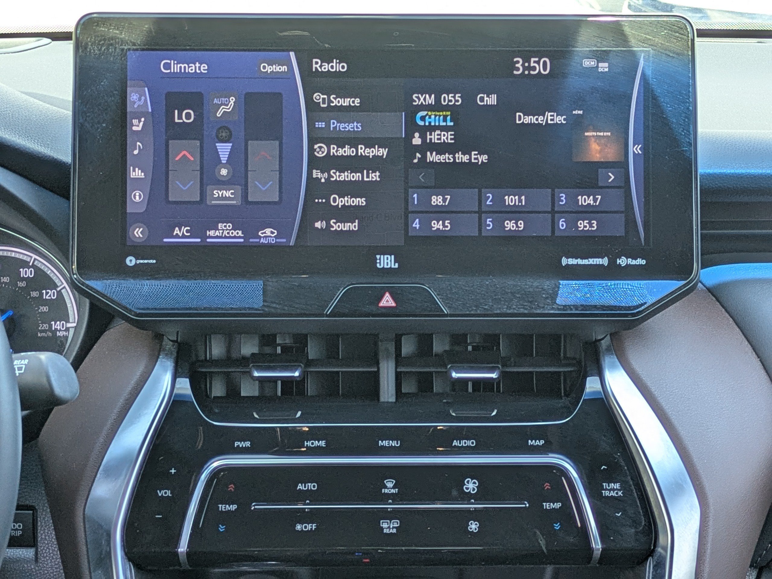 Used 2021 Toyota Venza Limited w/ Advanced Technology Package AWD/4WD image 17