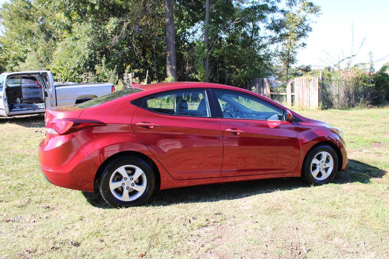 Used 2015 Hyundai Elantra SE FWD image 6