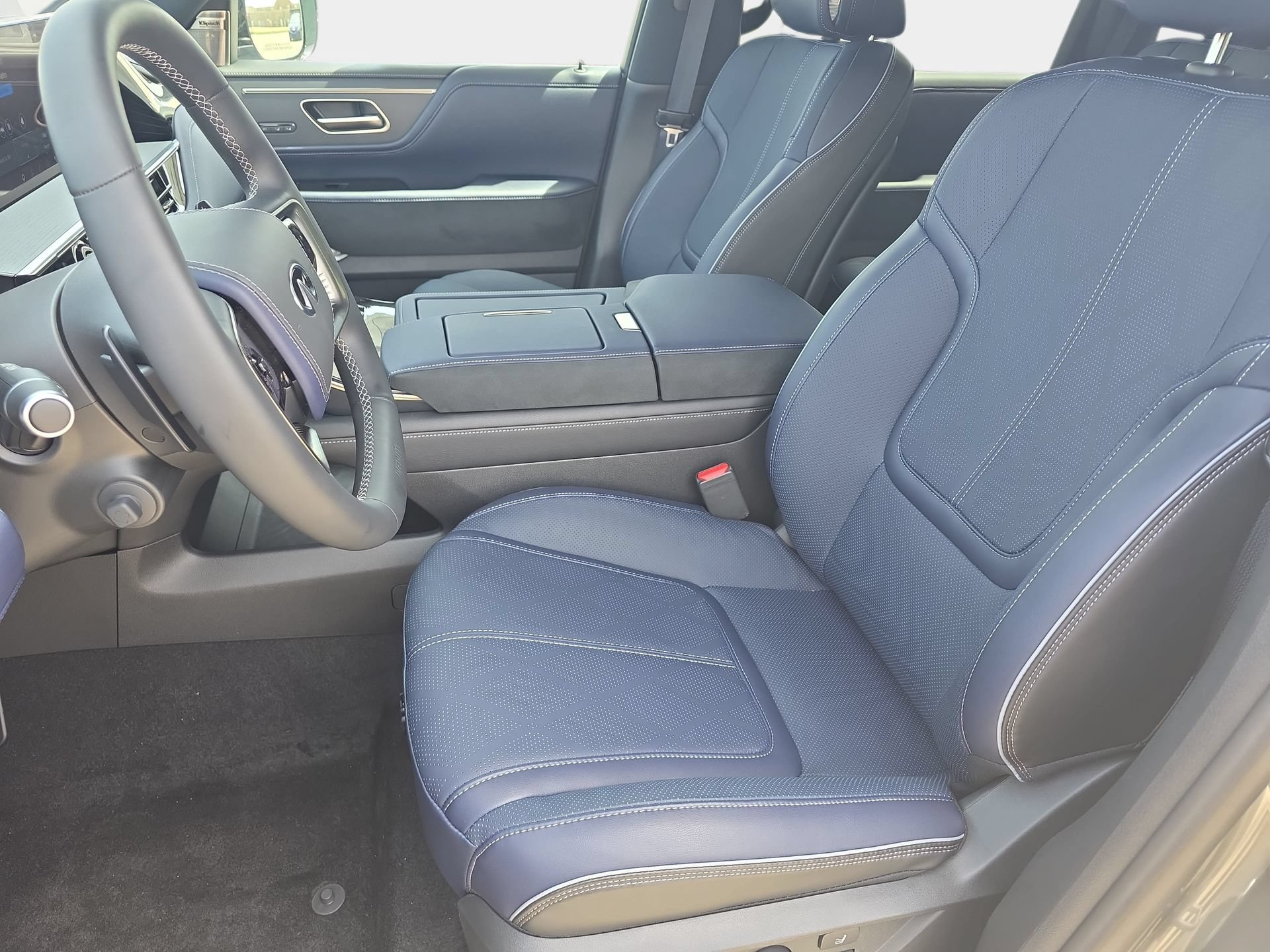 New 2026 INFINITI QX80 4WD w/ Sport Exterior Package image 15