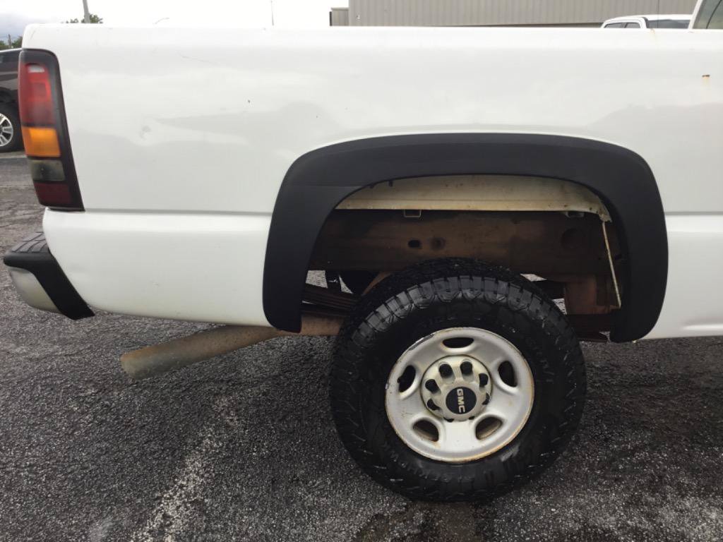Used 2007 GMC Sierra 2500 W/T RWD image 15