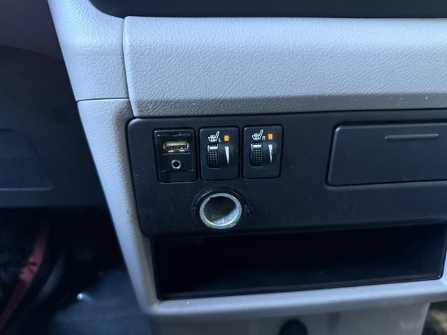 Used 2015 Toyota Sienna XLE w/ XLE Navigation Package FWD image 21
