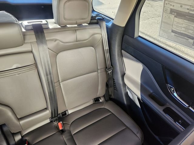 New 2026 Lincoln Corsair Premiere image 14