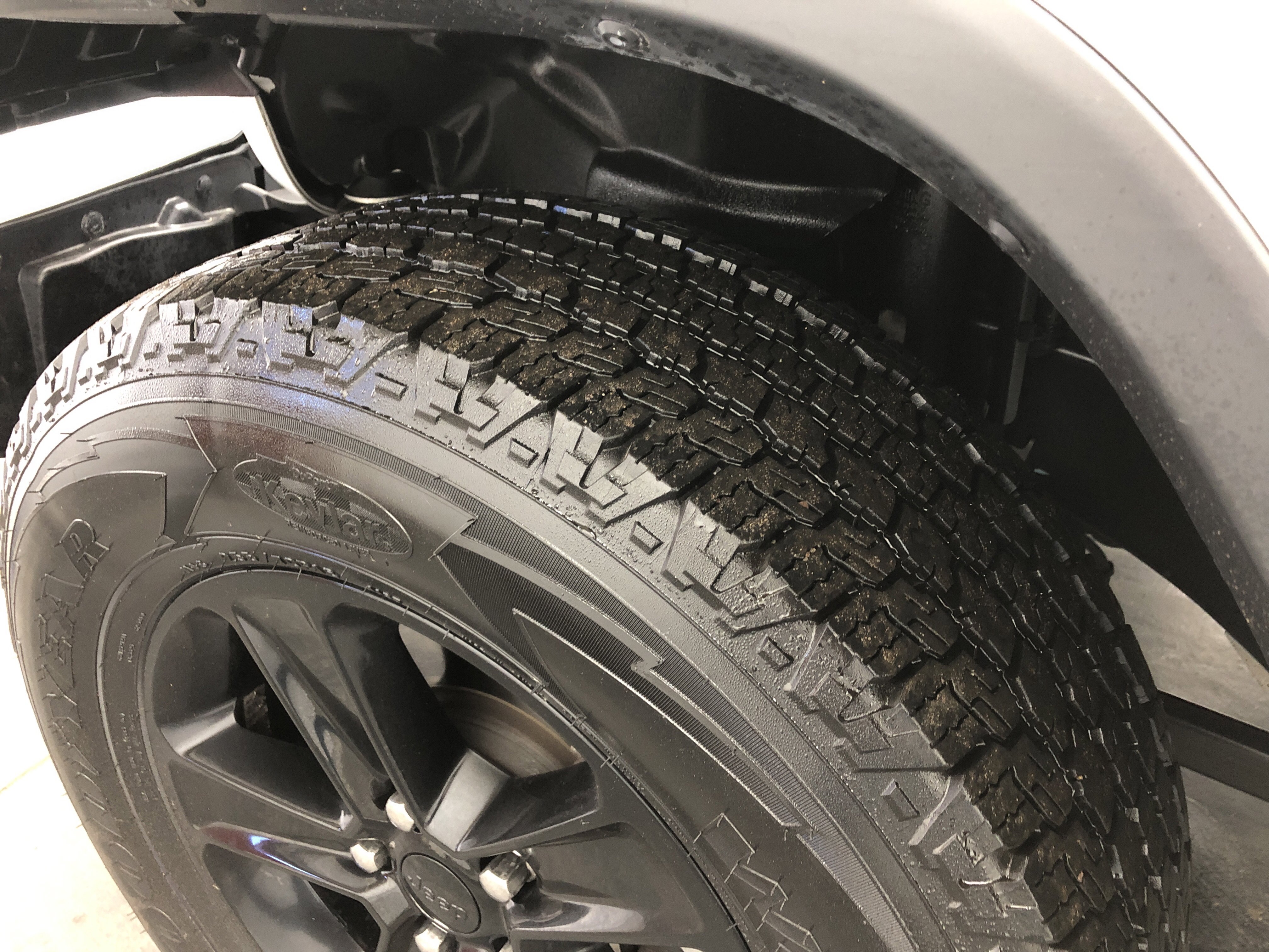 Used 2020 Jeep Wrangler Unlimited Sahara AWD/4WD image 11