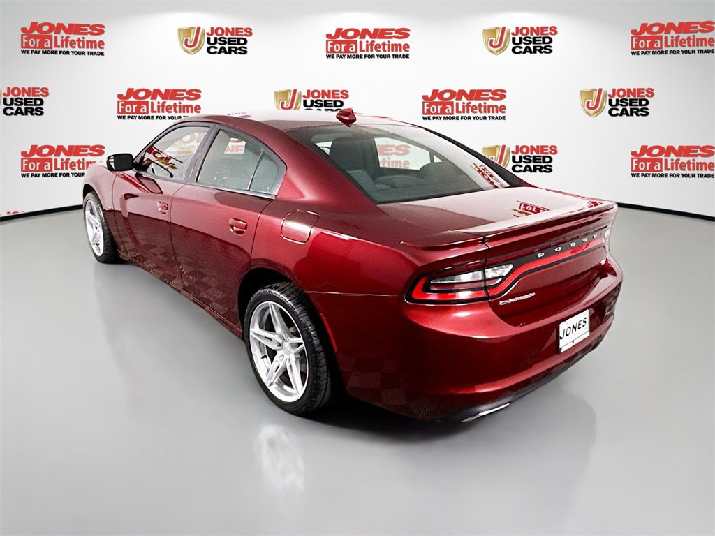 Used 2017 Dodge Charger R/T image 2