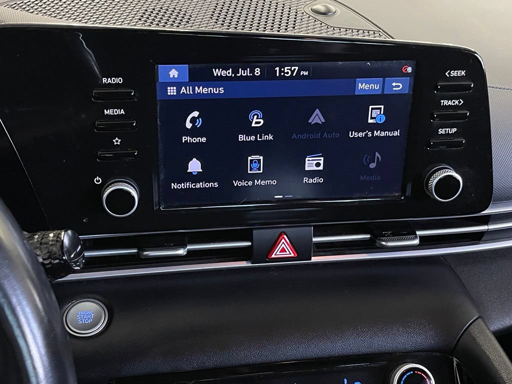 Used 2022 Hyundai Elantra SEL w/ Convenience + Premium Package FWD image 16