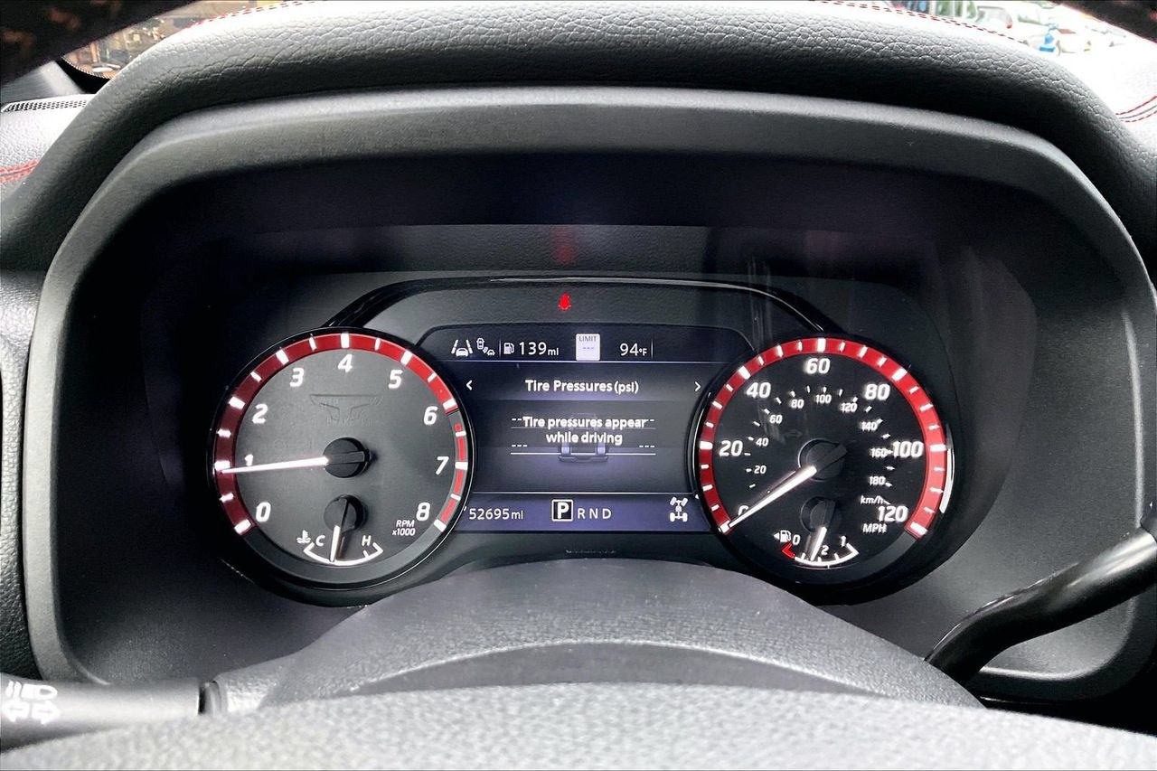 Used 2023 Nissan Titan PRO-4X w/ Pro-4x Convenience Package AWD/4WD image 10