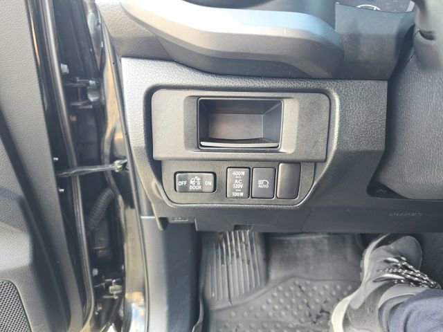 Used 2019 Toyota Tacoma TRD Sport image 12