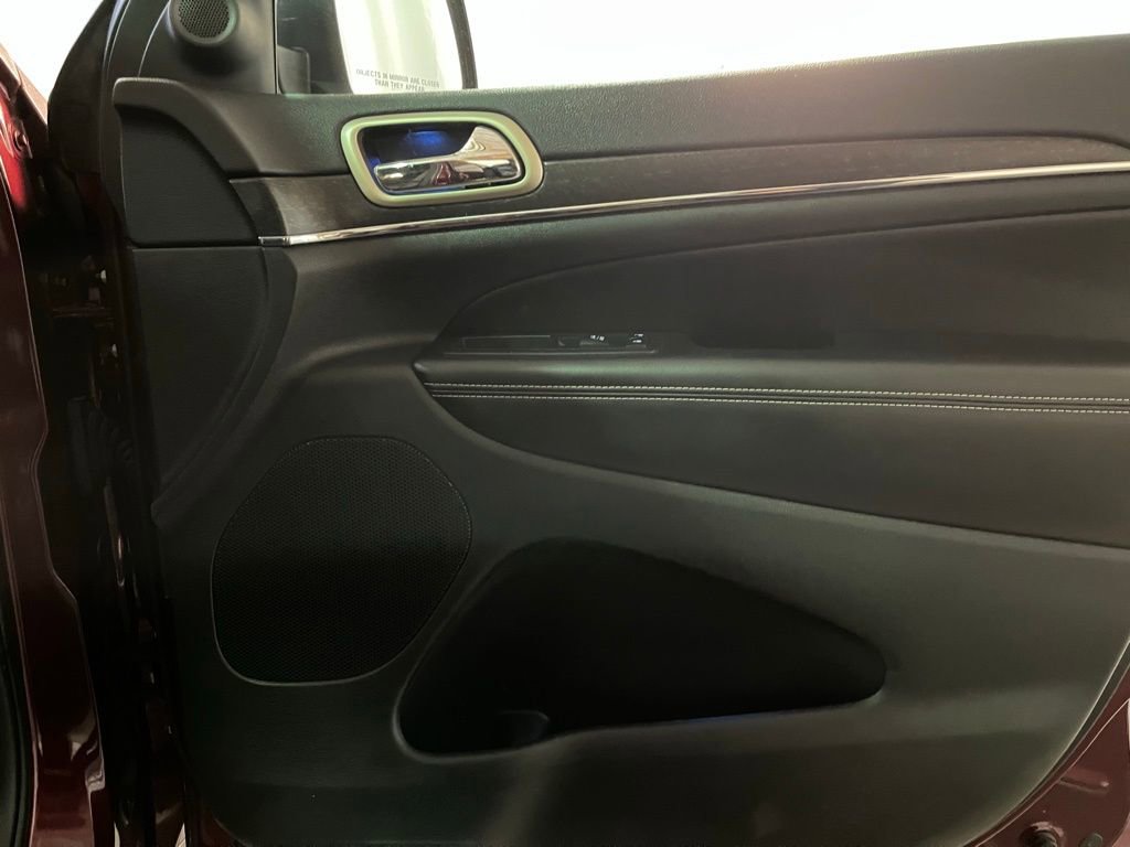 Used 2017 Jeep Grand Cherokee Limited w/ Trailer Tow Group IV image 11