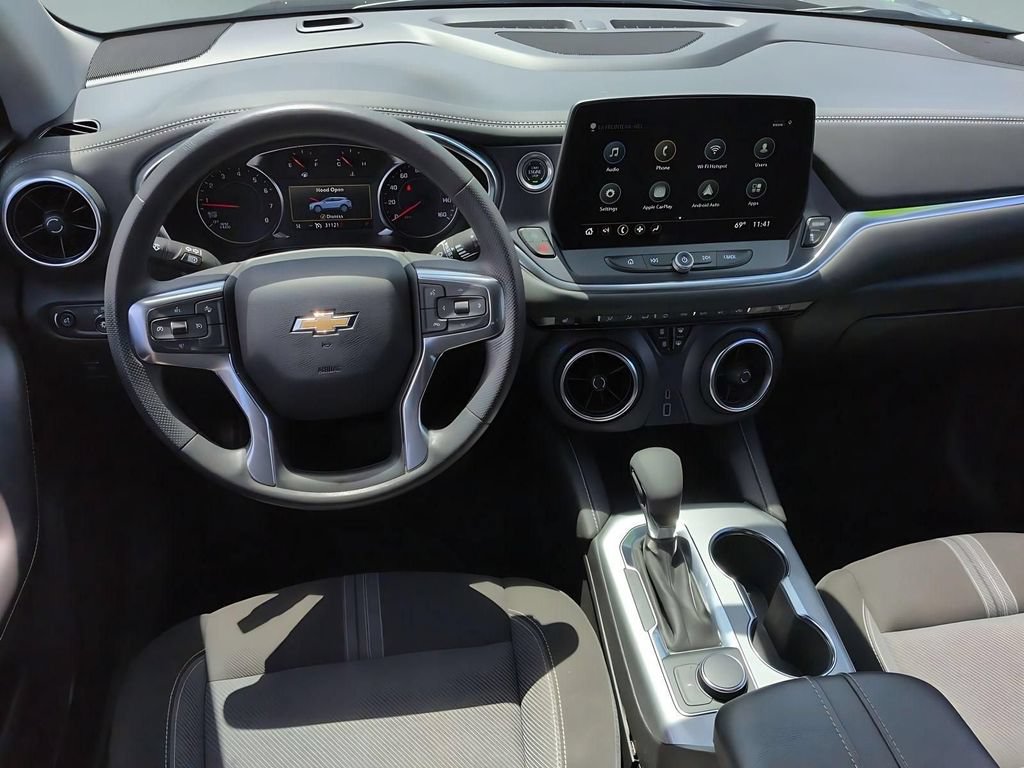 Used 2025 Chevrolet Blazer LT FWD image 21