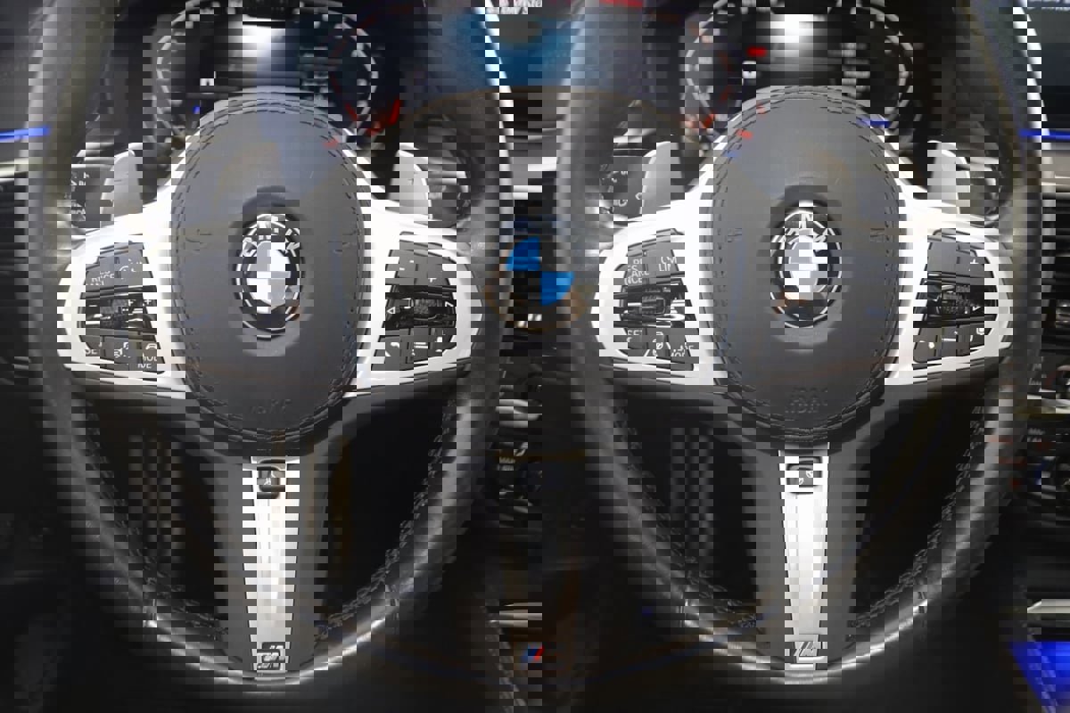 Used 2023 BMW M550i xDrive w/ Executive Package image 48