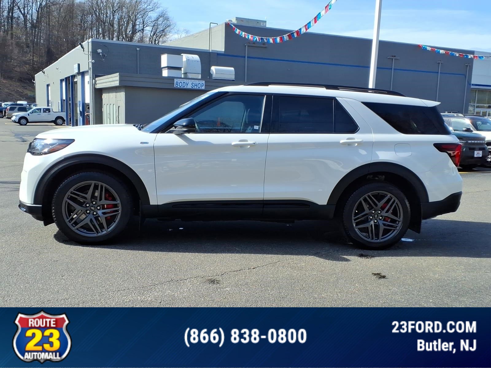 Certified 2025 Ford Explorer ST-Line w/ Premium Package AWD/4WD image 5