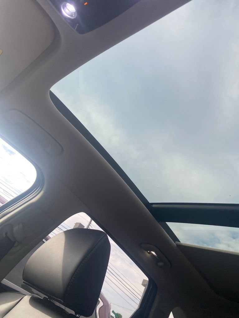 Used 2025 Kia Sorento S w/ Panoramic Sunroof Package FWD image 11