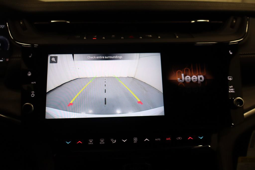 New 2026 Jeep Grand Cherokee Altitude AWD/4WD image 22