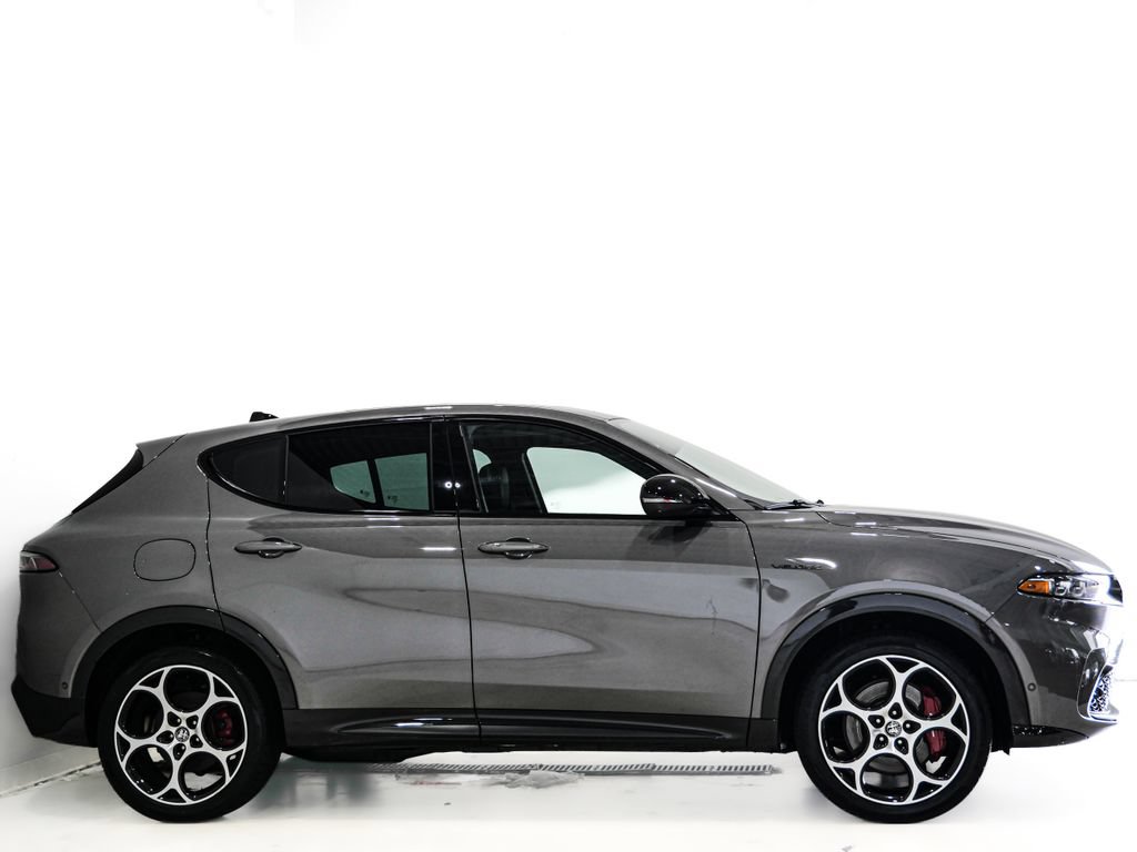 Used 2024 Alfa Romeo Tonale Ti AWD/4WD image 5