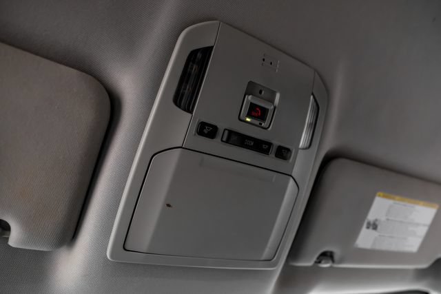 Used 2023 Toyota Highlander LE AWD/4WD image 33
