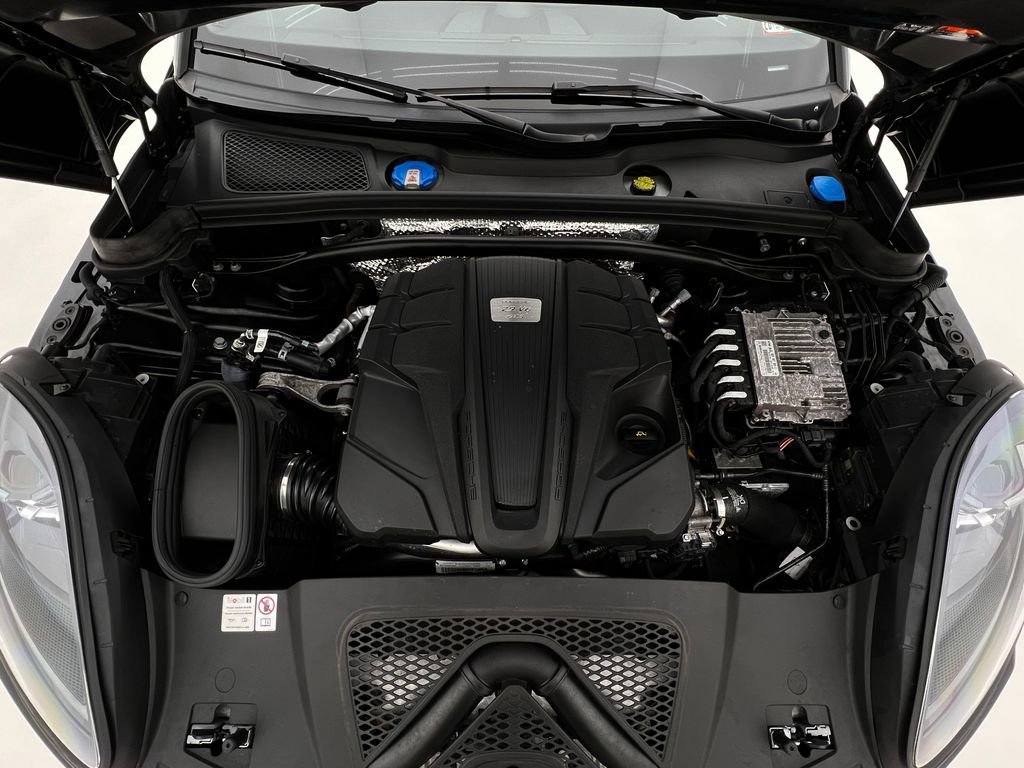 Used 2024 Porsche Macan GTS image 25