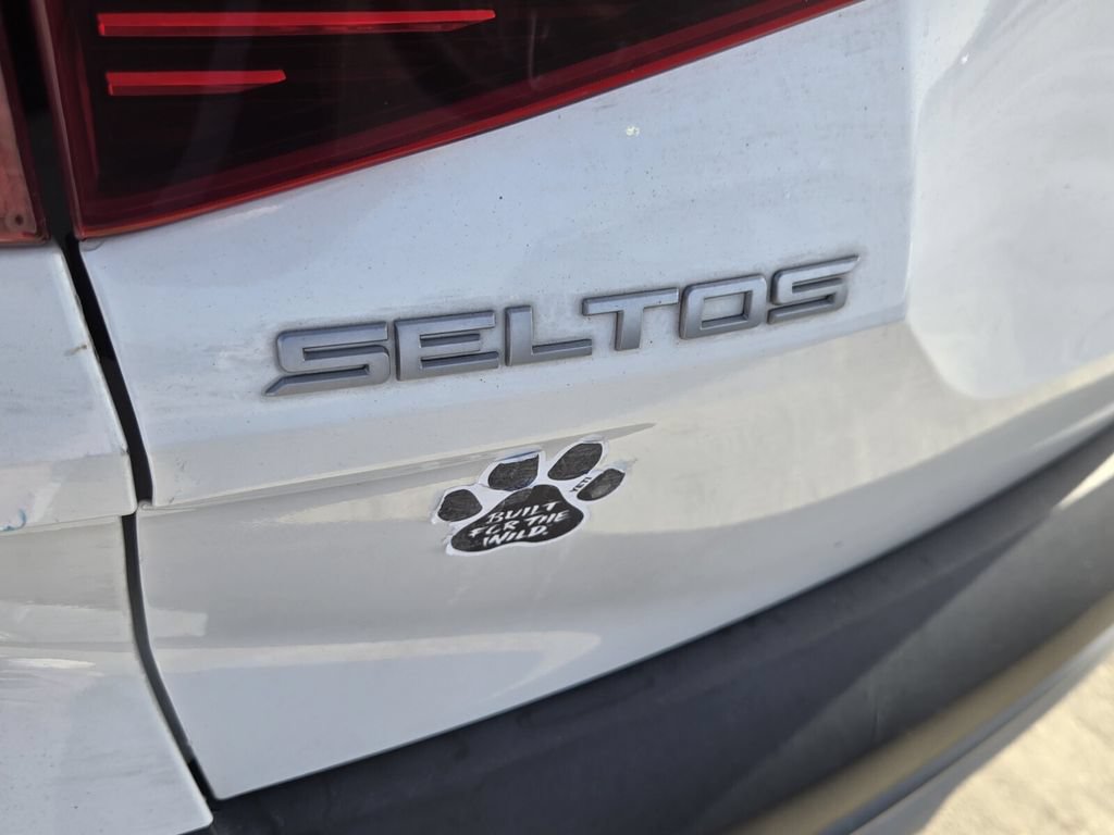 Used 2023 Kia Seltos S FWD image 11
