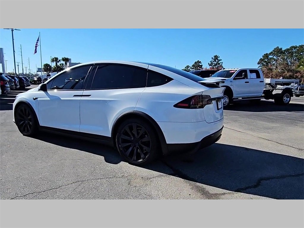 Used 2022 Tesla Model X image 28