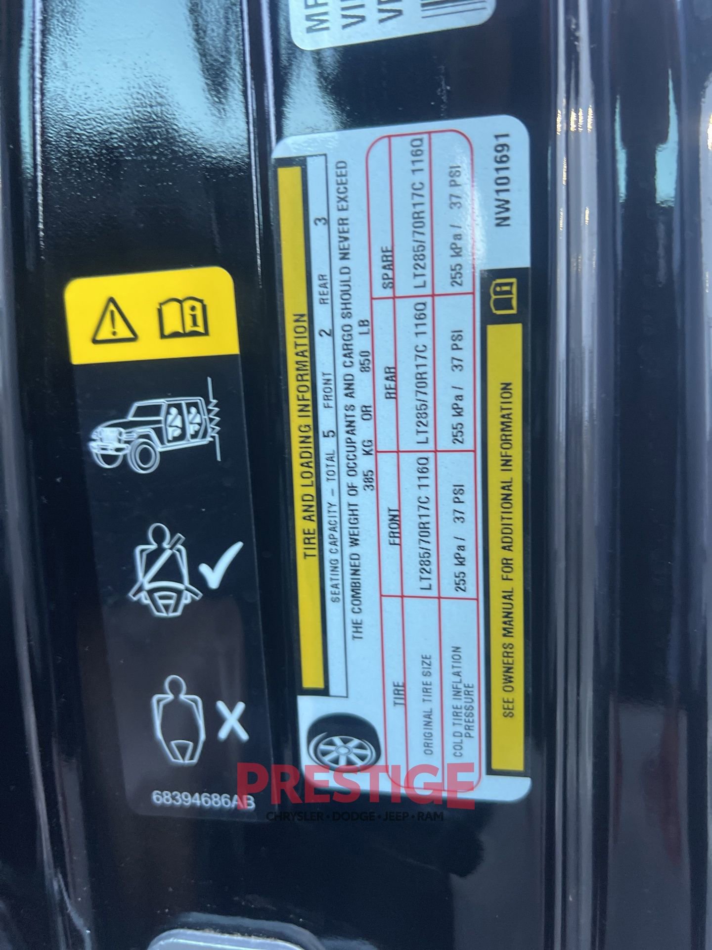 Used 2022 Jeep Wrangler Unlimited Rubicon 4xe AWD/4WD image 35