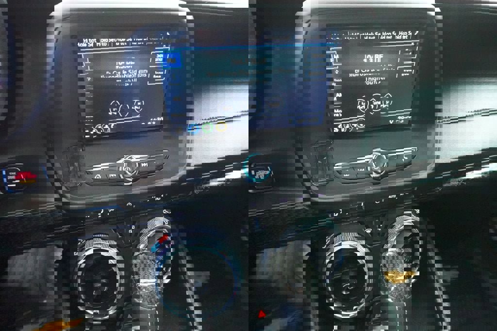 Used 2019 Chevrolet Camaro LT RWD image 12