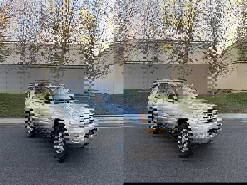 Used 2004 Toyota 4Runner SR5 image 11