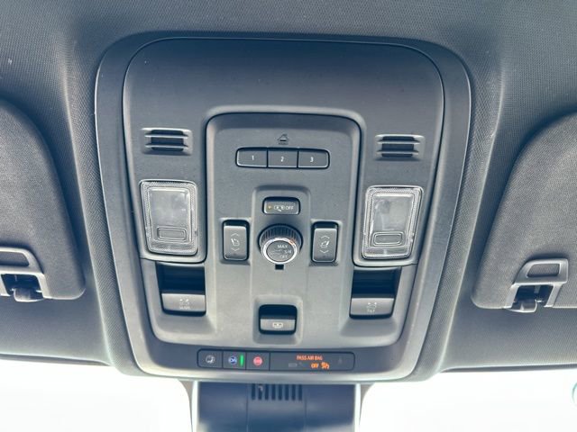 Used 2023 GMC Yukon AT4 w/ Technology Package AWD/4WD image 56