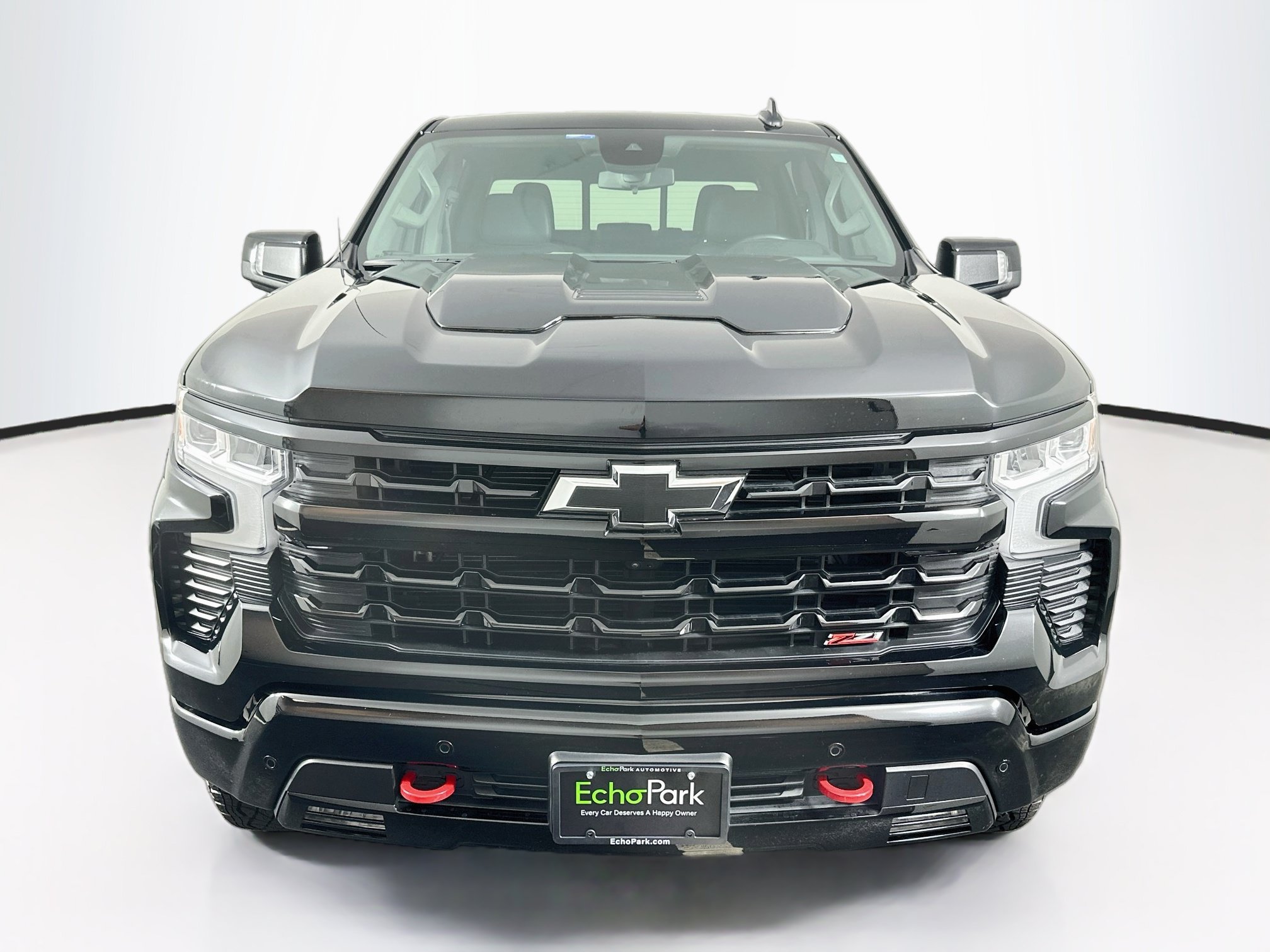 Used 2024 Chevrolet Silverado 1500 LT Trail Boss w/ Convenience Package II AWD/4WD image 2