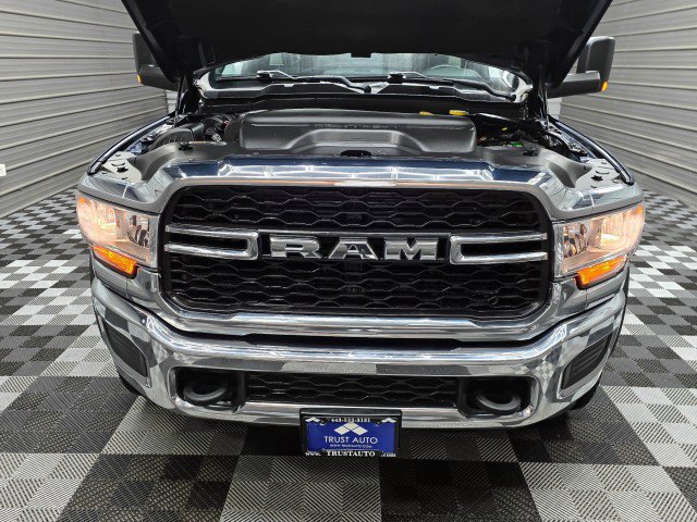 Used 2021 RAM 5500 Tradesman RWD image 34
