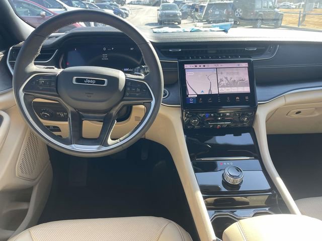 Used 2023 Jeep Grand Cherokee L Limited w/ Luxury Tech Group II image 13