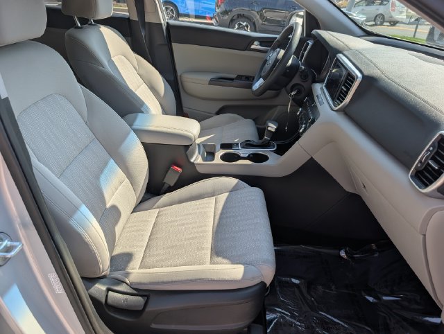 Used 2020 Kia Sportage LX FWD image 10