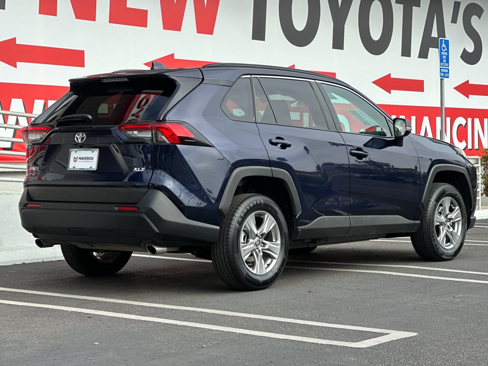 Used 2024 Toyota RAV4 XLE FWD image 5