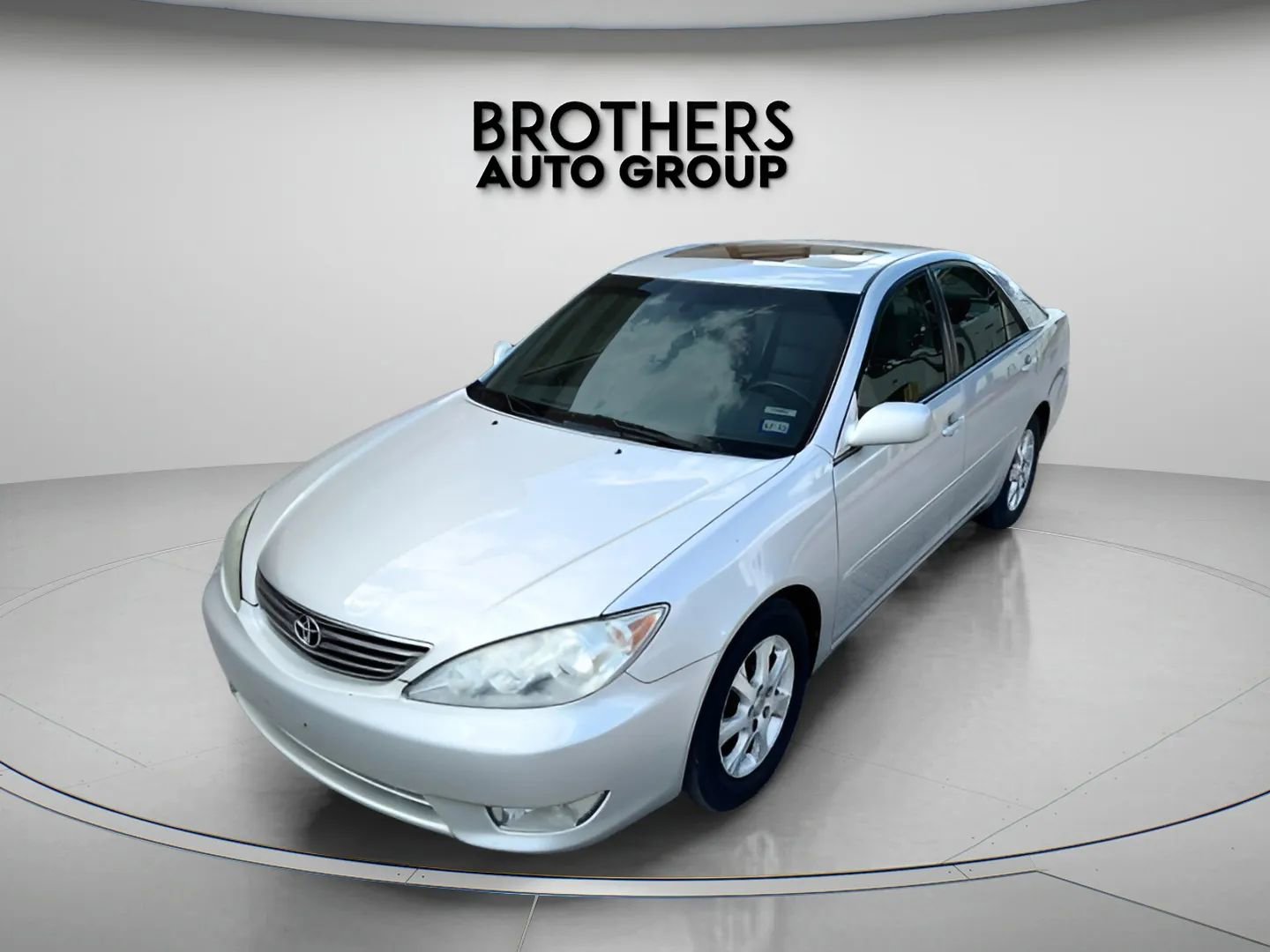 Used 2005 Toyota Camry XLE FWD image 6