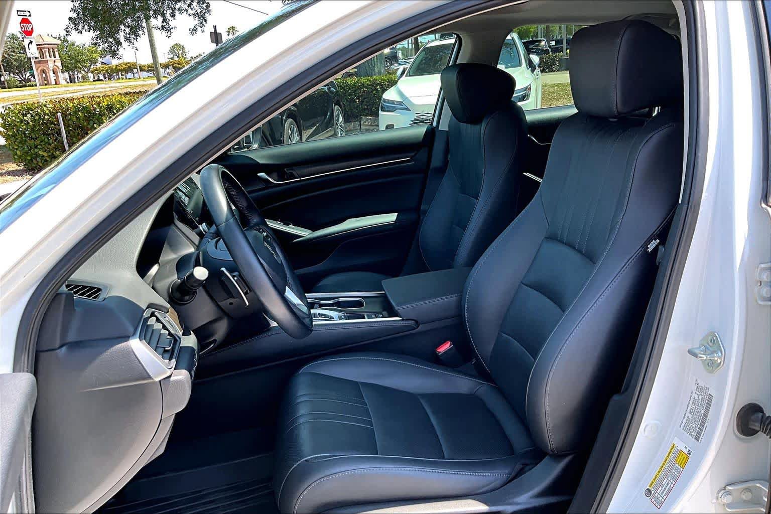 Used 2021 Honda Accord Touring image 8