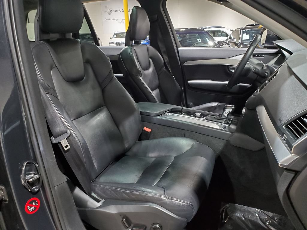 Used 2017 Volvo XC90 T6 Momentum w/ Vision Package AWD/4WD image 14
