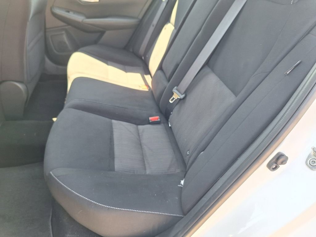 Used 2022 Nissan Sentra SV FWD image 23