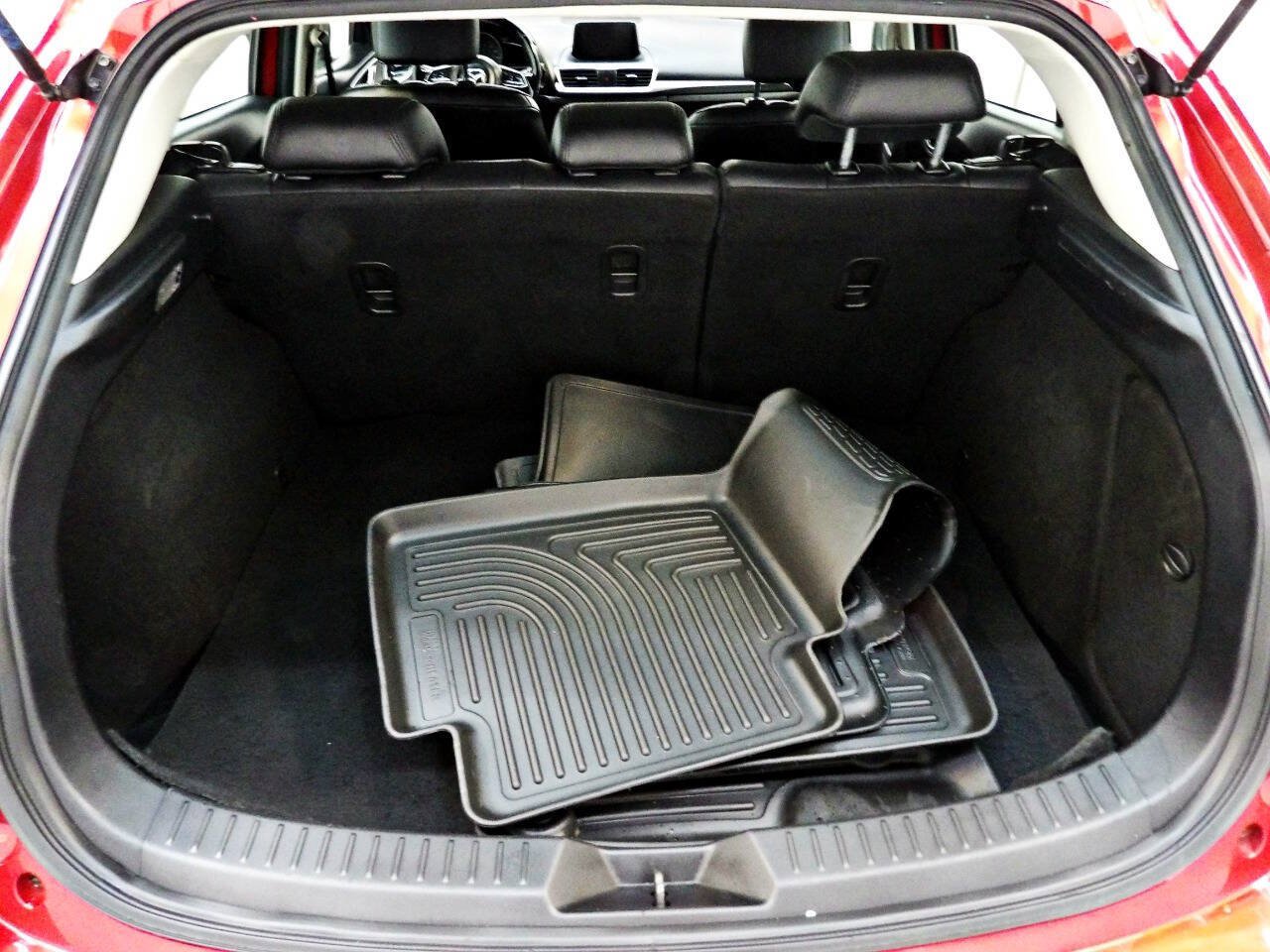 Used 2017 MAZDA MAZDA3 Touring FWD image 13