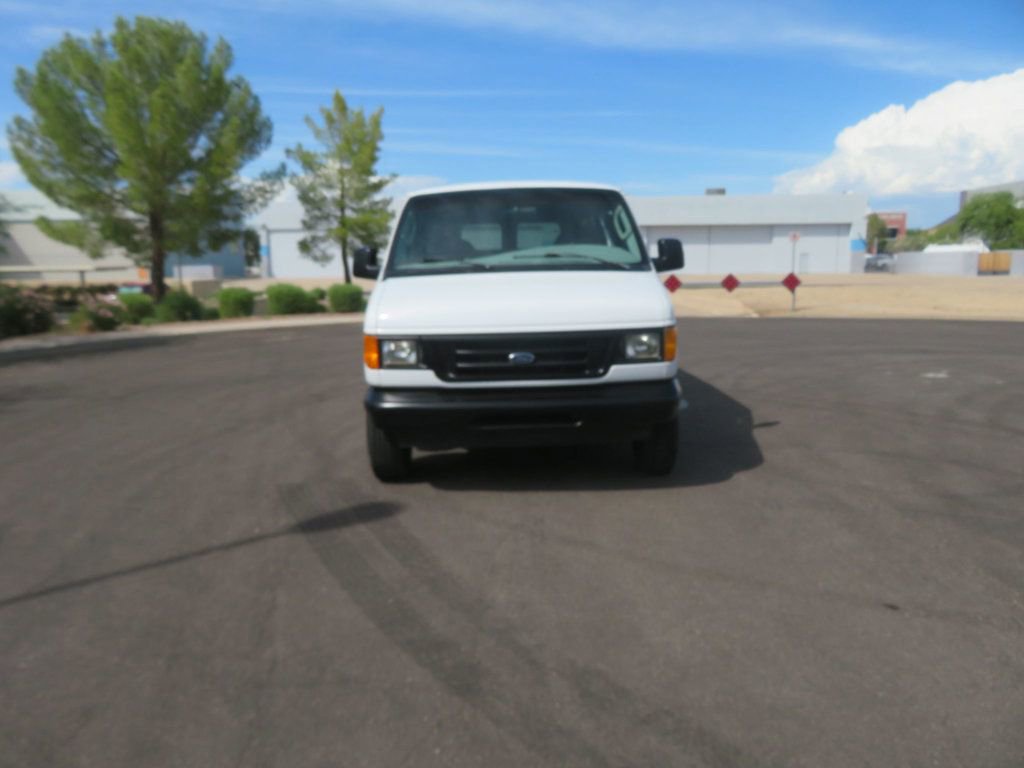Used 2003 Ford E-350 and Econoline 350 Super Duty Wagon image 11
