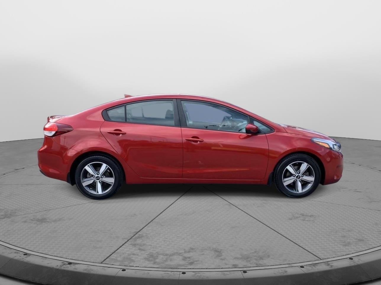 Used 2018 Kia Forte S FWD image 2