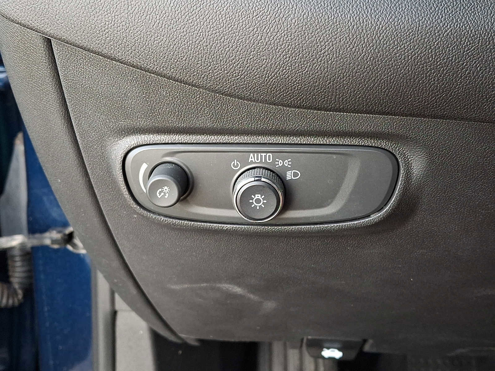 Used 2022 Chevrolet Equinox LS w/ LPO, Floor Liner Package image 24