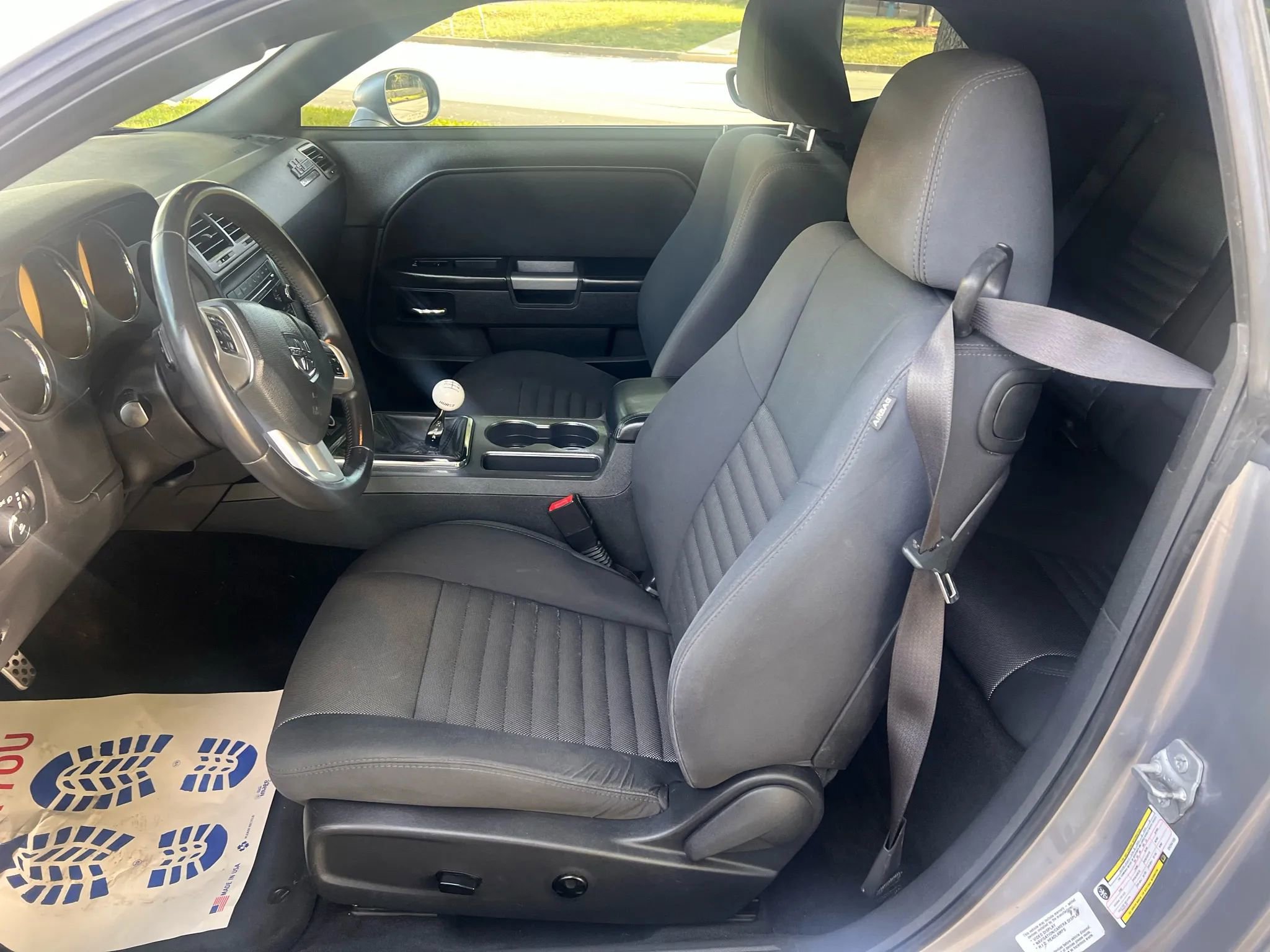 Used 2014 Dodge Challenger R/T image 9